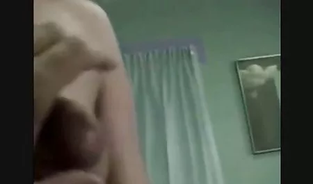 Leyla Star memutuskan untuk mengunjungi solarium dan bokep asian mp4 mengisap pekerja solarium