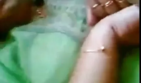 Gadis besar semi bokep mp4 dan strapon merah