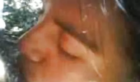Brunette mentega pantat dan bercinta ngetot mp4 keras