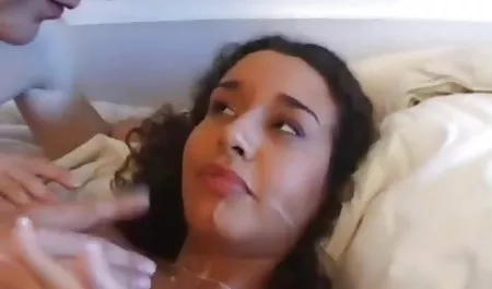 Pelacur memberi blowjob setelah video bokep tante mp4 kencan pertama