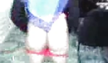 Sementara istrinya sedang bekerja, seorang pria memutuskan untuk membiakkan pembantu yang berdada untuk bokep tante mp4 berhubungan seks