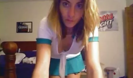 Seorang video bokep full hd mp4 lelaki bekerja sebagai anggota seperti tukang pukul