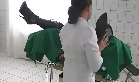 Rusia bokep 3gp 4gp siswa threesome menyenangkan