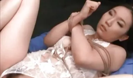 Blondes di sebuah kafe mengatur tante mp4 seks kelompok, menarik bola dari vagina mereka