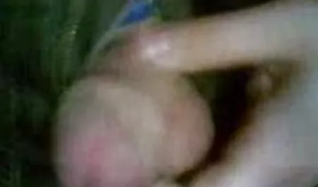 Pelacur dengan bokep teen mp4 strapon jas pria bercinta dengan sekretaris Rusia di kantor
