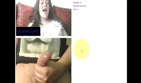 Cewek Slutty mencuci pantat dan vaginanya di mp4 perkosa depan tetangganya, kemudian membawanya ke tenda dan memberikan blowjob tenggorokan yang dalam