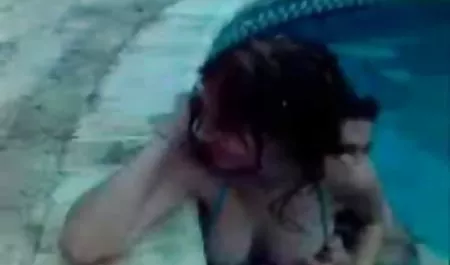 Wanita kulit hitam bejat itu menyeret pria itu ke kamarnya, dan melepas celana dalamnya yang bokep ibu hamil mp4 basah kuyup oleh kegembiraan, dia membungkuk seperti kucing dan membingkai punggungnya yang ramping.