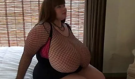 Bayi mandi dalam pakaian video dewasa mp4 renang di celana dan membelai dirinya sendiri