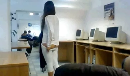 Terapis maincewe mp4 pijat dewasa memberikan pijat seksi untuk gadis cantik berdada