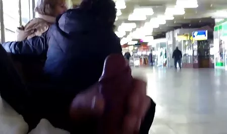 Seorang lelaki membawa seorang gadis Rusia muda video bokep korea mp4 ke balkon dan memintanya untuk memberikan blowjob. Pirang patuh itu berlutut, mengambil setengah-kontolnya di mulutnya dan mulai mengisap dengan manis