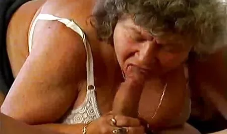 Dua lesbian Rusia bokep gay mp4 berjemur di sofa