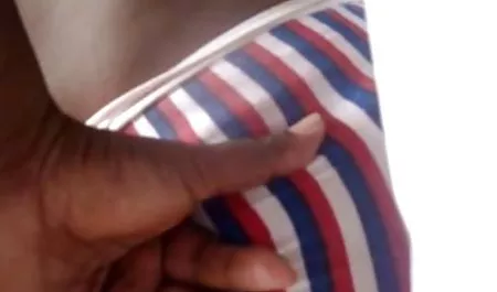 Gadis bokep online mp4 hitam cantik menelan ayam besar nigga