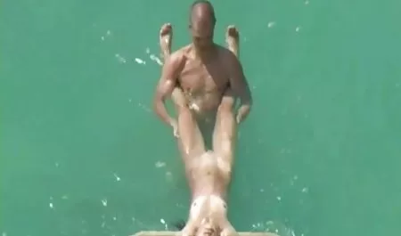 Kelinci coklat membuat ibu senang video bokep mp4 dengan bercinta dengan vaginanya