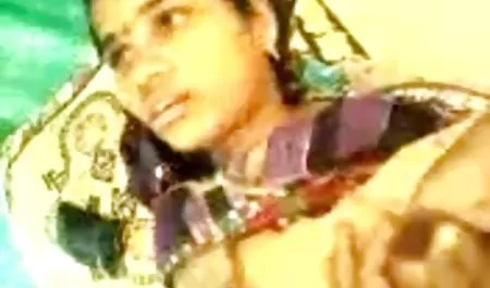 Pelacur dewasa memanggil pelacur yang menuntut video pemerkosaan mp4 uang di muka, mengenakan strap-on yang tebal dan meniduri ibu yang tidak pernah puas ini dengan keras