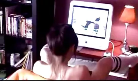 Pirang video bokep selingkuh mp4 menawan dalam kostum siswa