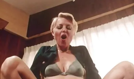 Babe menari sma mesum mp4 striptis di webcam