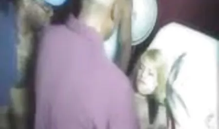 Pria itu dengan senang hati menjilat vaginanya untuk pacarnya, yang bersemangat video bokep lesbian mp4 dan mulai mengisap kemaluannya yang tebal, berlutut, ia berakhir di mulutnya.