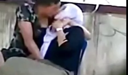 Gadis itu diatur untuk kelompok seks yang darinya dia dangdut mesum mp4 tidak hanya akan mendapatkan seks yang keras di pantat dan mulut, para pria mengisi lubang wanita itu dengan sperma, mengatur orgasme kelompok