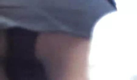 Pertama, dia menyentuh dan memutar putingnya, lalu pindah ke celana dalamnya. Segera setelah klitorisnya membengkak, dia video bokep viral mp4 mengambil vibrator dan menaruhnya, dan orang Jepang mengawasinya dan meraba-raba dia.