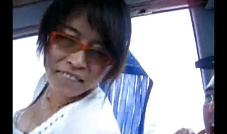 Pelacur berusia 18 tahun dengan lembut membawanya ke mulutnya kumpulan video bokep mp4