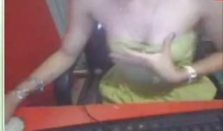 Brunette panas masturbasi di kamar bkep mp4 pas