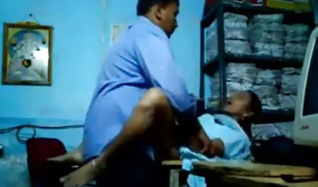 Hitam menjilat tampan pacar muda dan menidurinya bokep hd mp4