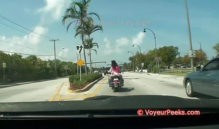 Pirang Cindy suka cum pada kacamata video bokep terbaru mp4 dan mulutnya