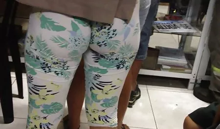 Gangbang tangguh dengan pelacur cabul. Laki-laki panas dengan penis besar bercinta videobokepmp4 pelacur dan cum pada mereka