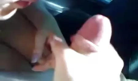 Busty Anechka menunjukkan vaginanya di dekat kolam mp4 bokep full renang
