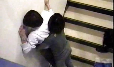 Metode pengobatan baru, dokter menempatkan pasien bokep pembantu mp4 di kursi dan menjilat pantatnya