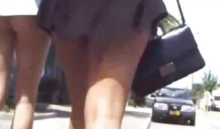 Tato Asa Akira video bokep mp4 hd menempelkan mulutnya pada ayam panjang, bagian 3