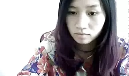 Dia menghirup video bokep tante mp4 payudara besar pacarnya dan pasangan itu beralih ke seks oral bersama. Setelah si pirang bercinta keras di dalam vaginanya