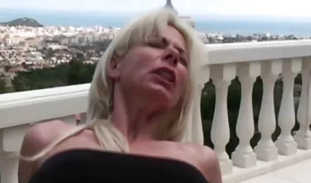 Sialan panas dengan brunette berdada bokep asian mp4 di luar ruangan