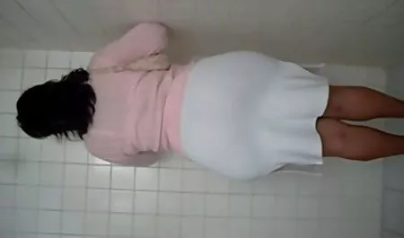 Brunette muda tahu semua kesenangan bokep kakek mp4 seks